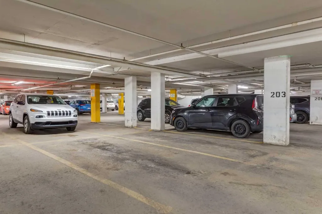 5201 Dalhousie Drive NW Calgary AB T3A 5Y7
