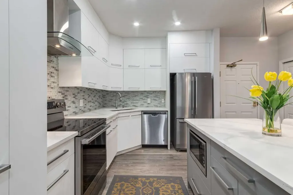 5201 Dalhousie Drive NW Calgary AB T3A 5Y7