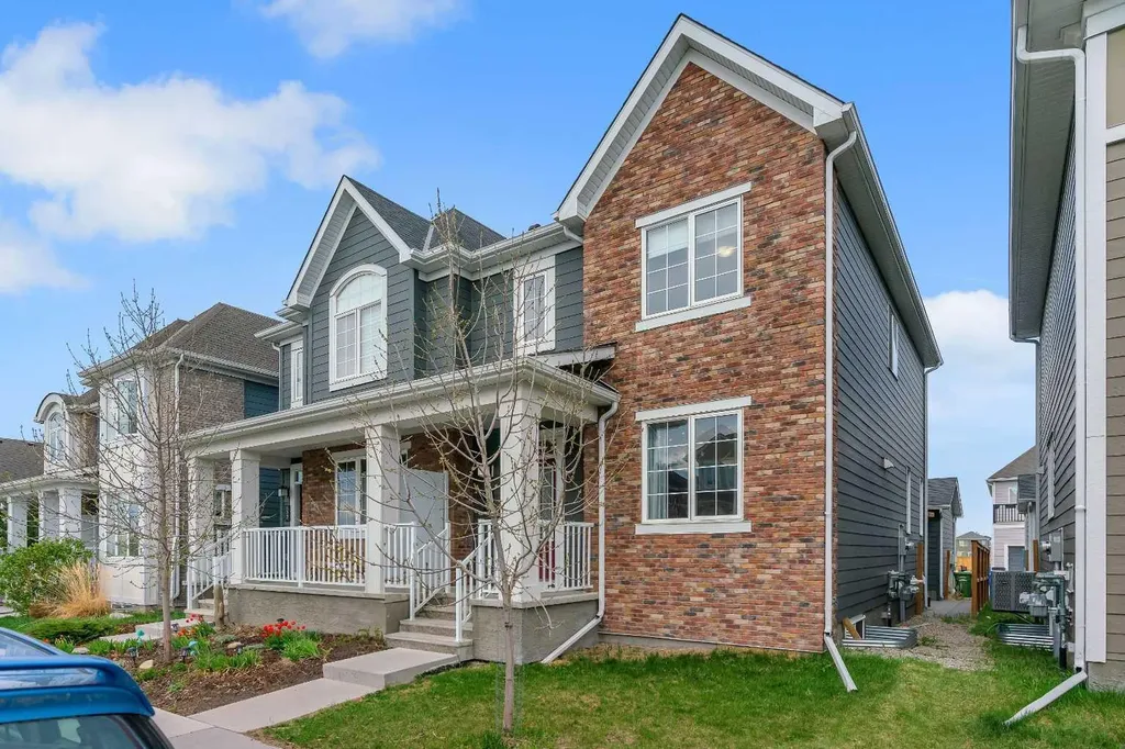 129 Yorkville Manor SW Calgary AB T2X 4J6