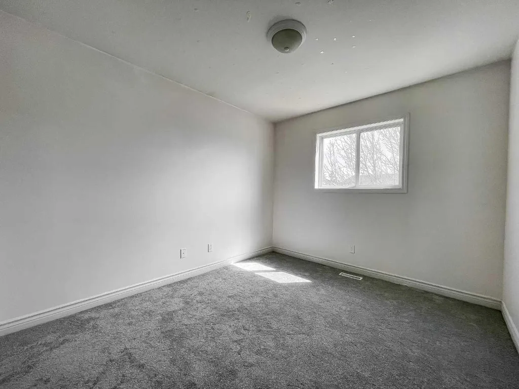 133 Diefenbaker Drive N Fort Mcmurray AB T9K 2J8