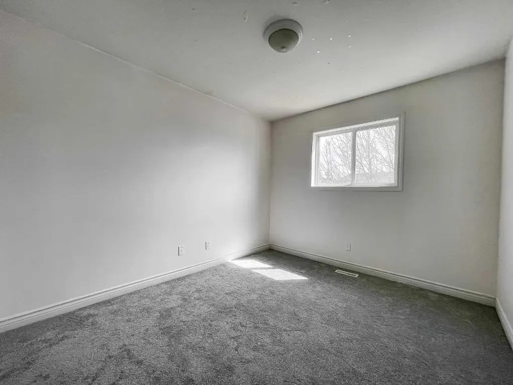 133 Diefenbaker Drive N Fort Mcmurray AB T9K 2J8
