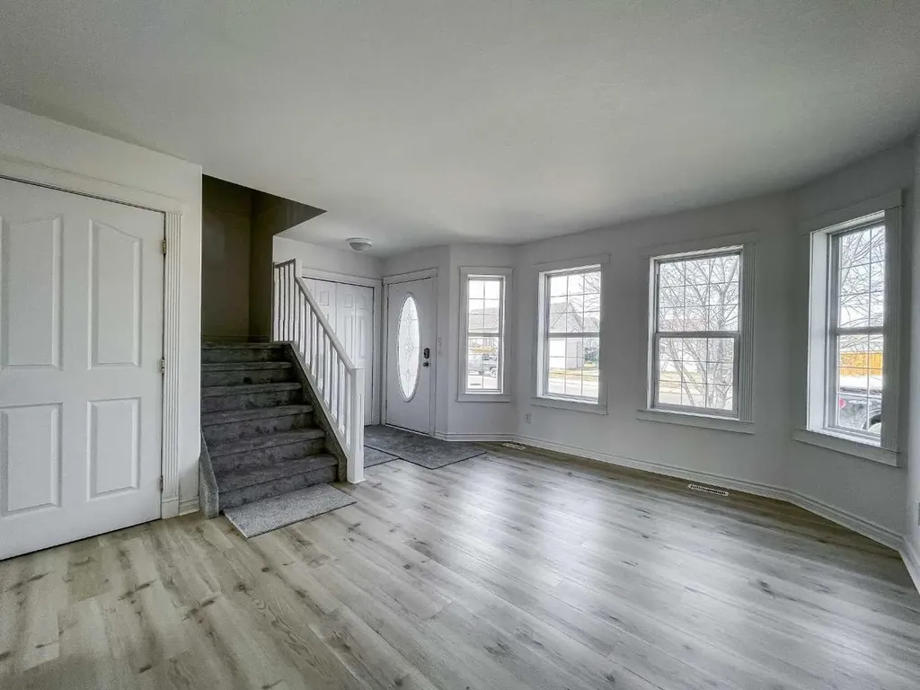 133 Diefenbaker Drive N Fort Mcmurray AB T9K 2J8