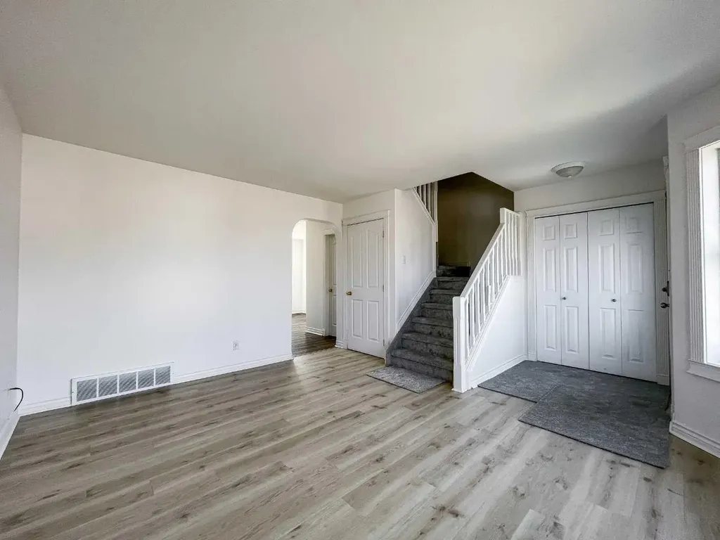 133 Diefenbaker Drive N Fort Mcmurray AB T9K 2J8
