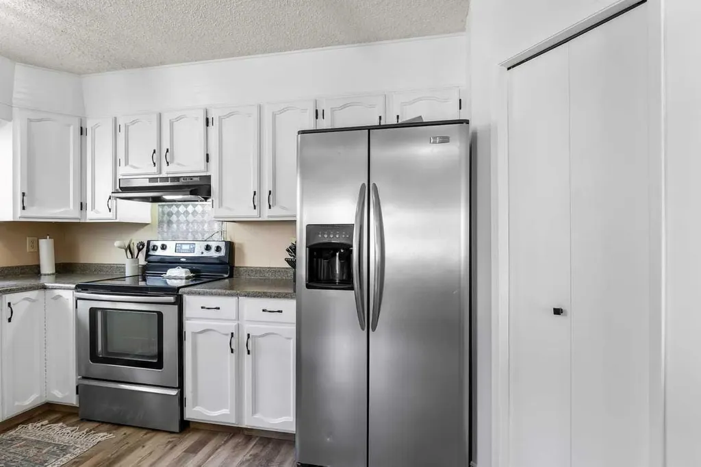 28 Beddington Crescent NE Calgary AB T3K 1N5