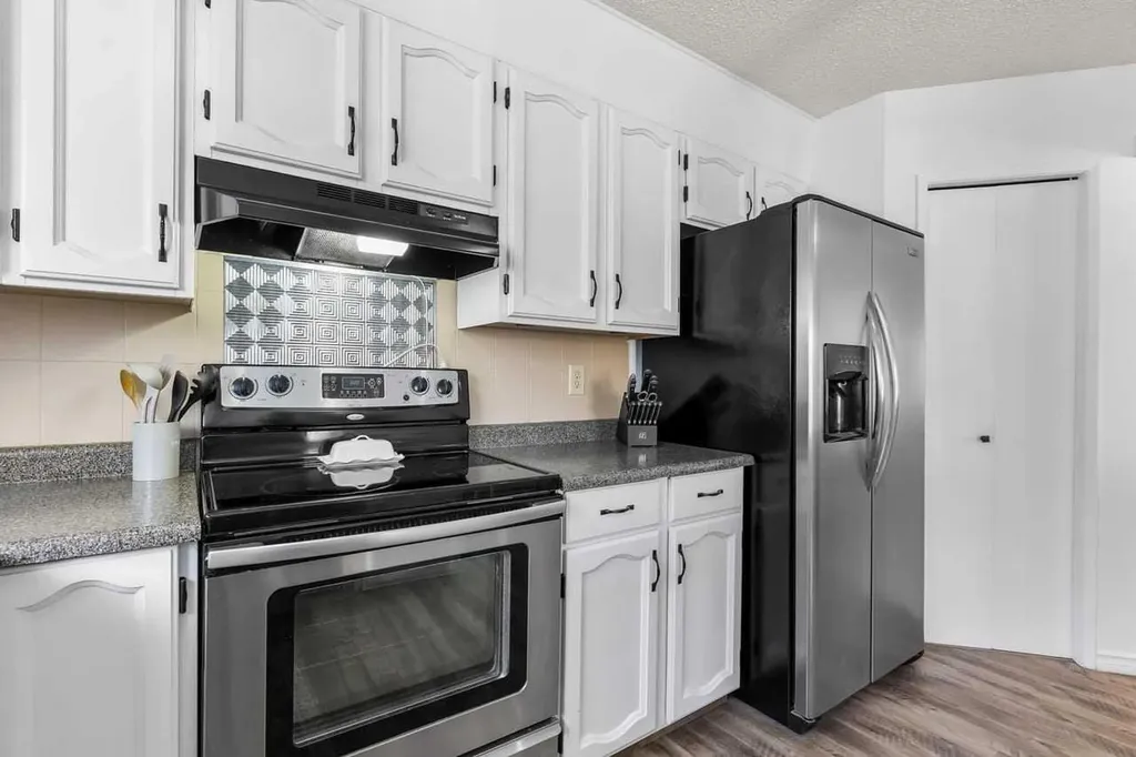 28 Beddington Crescent NE Calgary AB T3K 1N5
