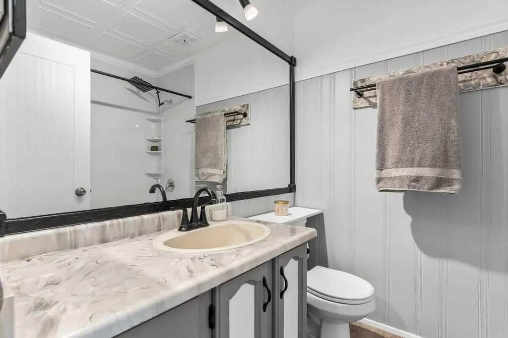 28 Beddington Crescent NE Calgary AB T3K 1N5