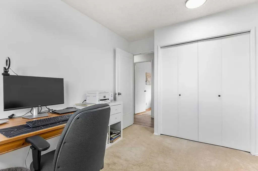 28 Beddington Crescent NE Calgary AB T3K 1N5