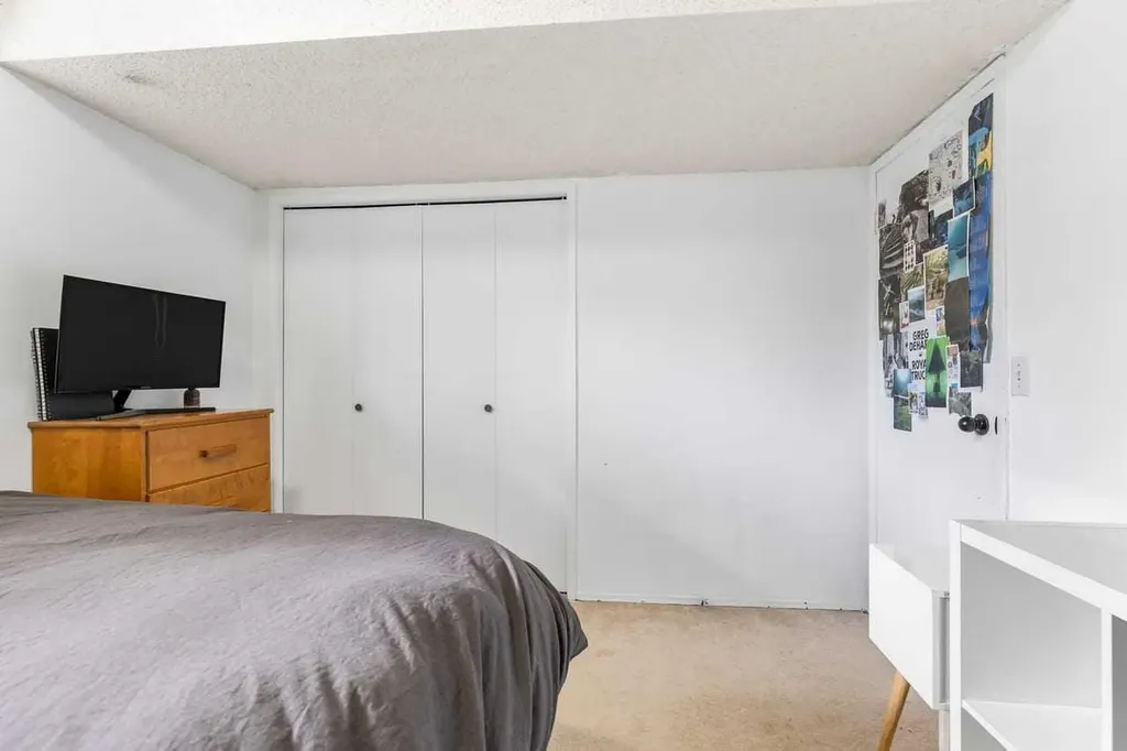28 Beddington Crescent NE Calgary AB T3K 1N5