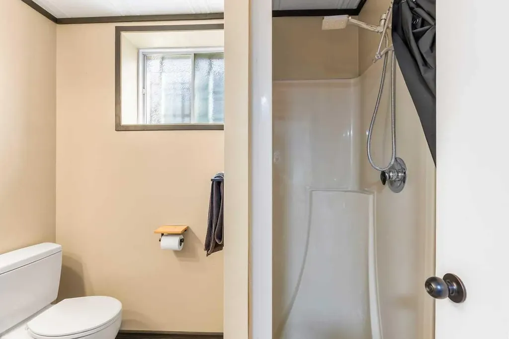 28 Beddington Crescent NE Calgary AB T3K 1N5