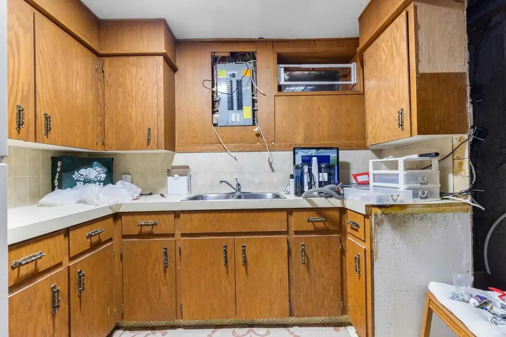 28 Beddington Crescent NE Calgary AB T3K 1N5