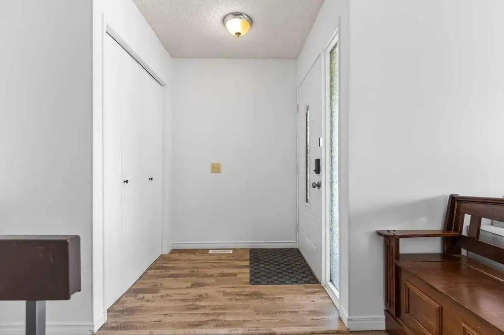 28 Beddington Crescent NE Calgary AB T3K 1N5