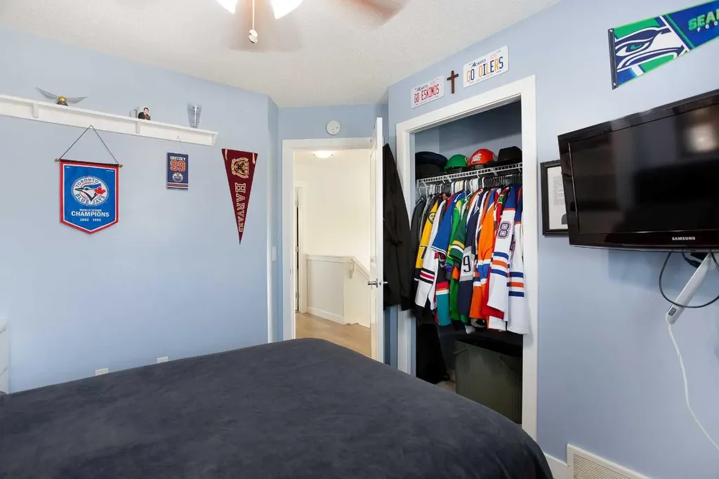 130 Luxstone Way SW Airdrie AB T4B 0H6
