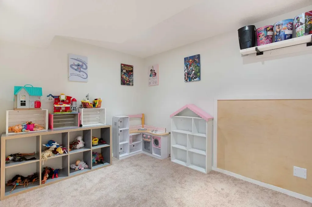 130 Luxstone Way SW Airdrie AB T4B 0H6