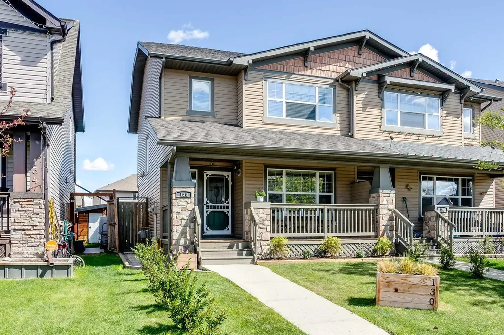 130 Luxstone Way SW Airdrie AB T4B 0H6