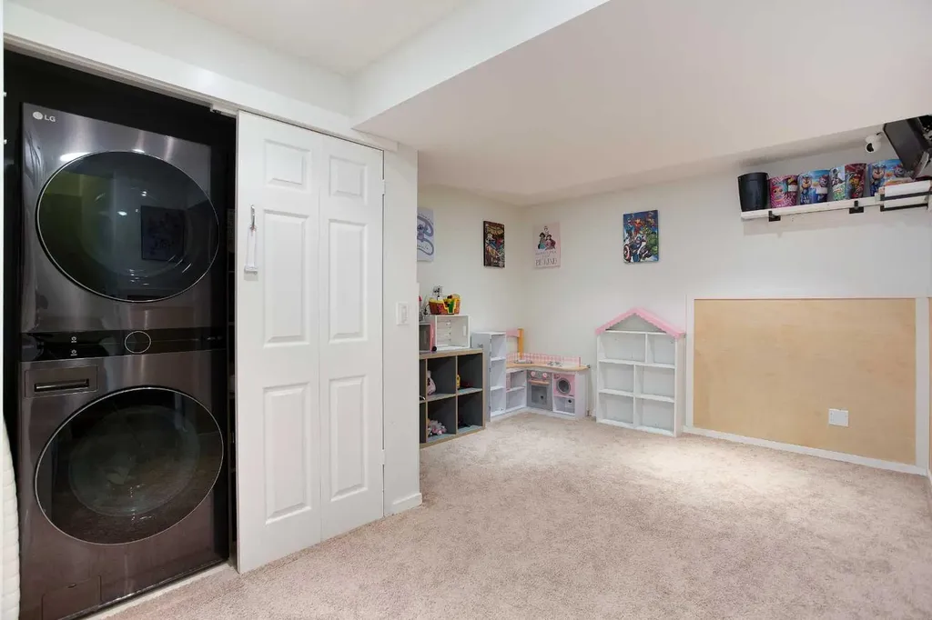 130 Luxstone Way SW Airdrie AB T4B 0H6