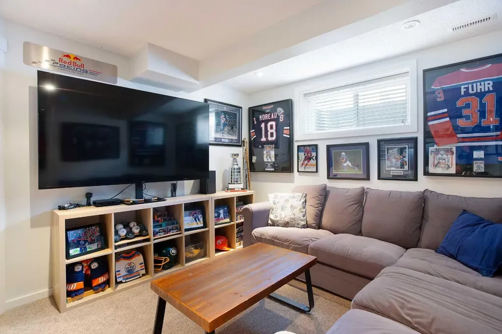 130 Luxstone Way SW Airdrie AB T4B 0H6