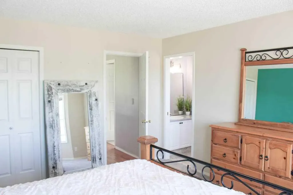6517 90a Street Grande Prairie AB T8W 2K3