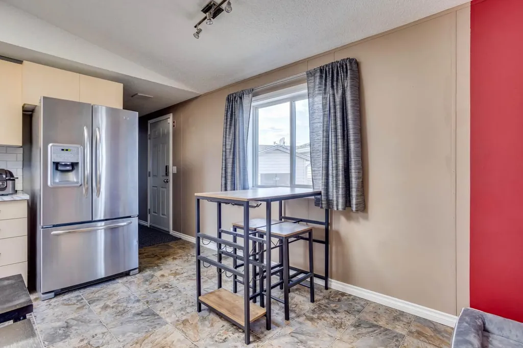 123 Hunter Place Fort Mcmurray AB T9K 2K6