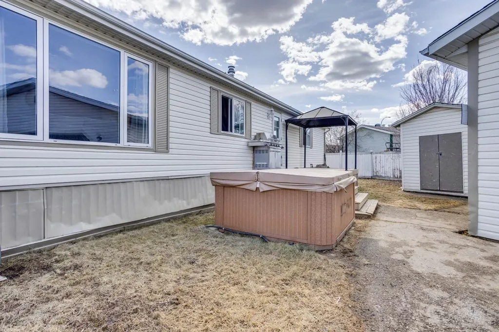 123 Hunter Place Fort Mcmurray AB T9K 2K6