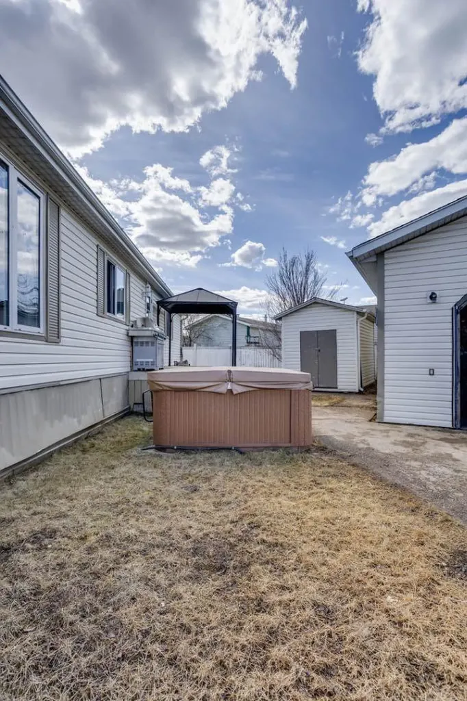 123 Hunter Place Fort Mcmurray AB T9K 2K6