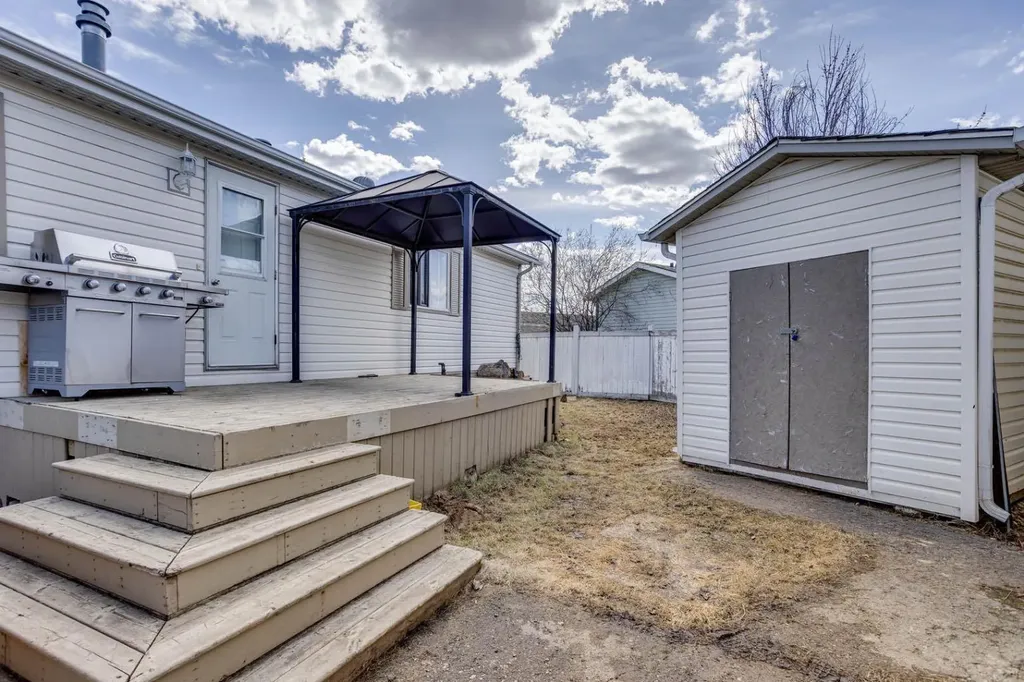 123 Hunter Place Fort Mcmurray AB T9K 2K6