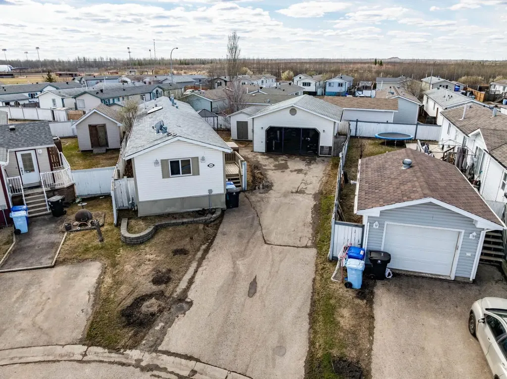 123 Hunter Place Fort Mcmurray AB T9K 2K6