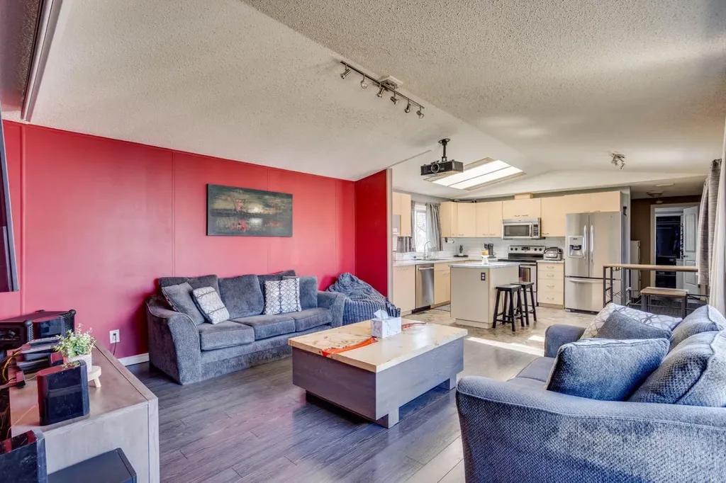 123 Hunter Place Fort Mcmurray AB T9K 2K6