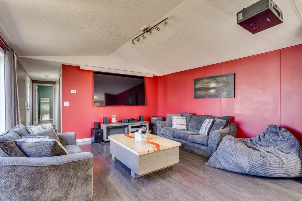 123 Hunter Place Fort Mcmurray AB T9K 2K6
