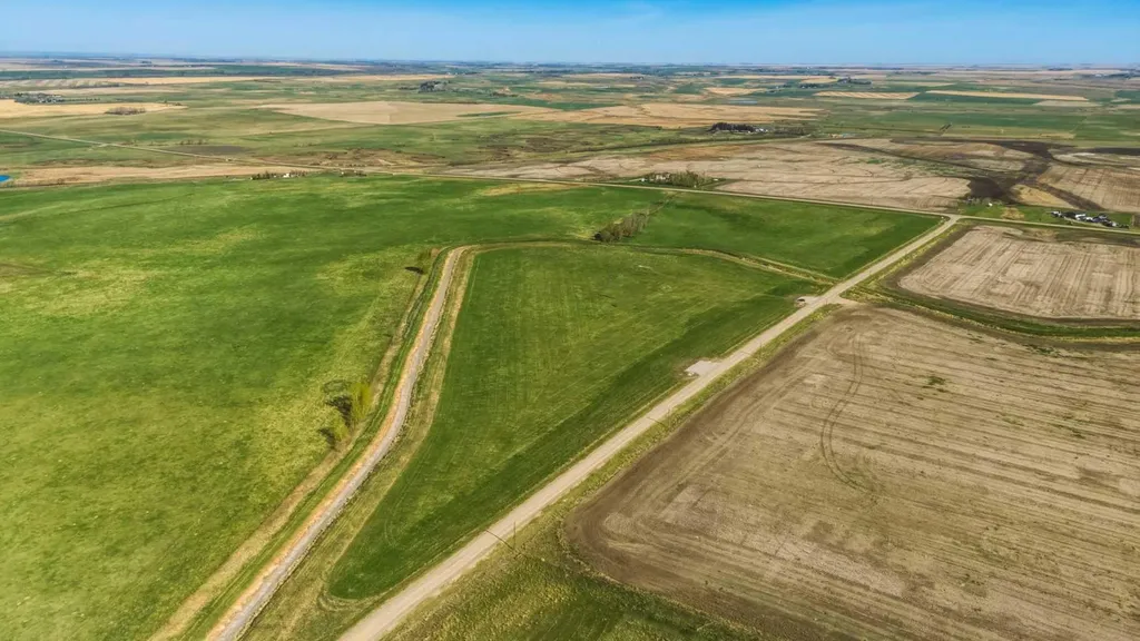 Lot 1 Range Road 243 & Highway 564 Rural Wheatland County AB T1P 0L1