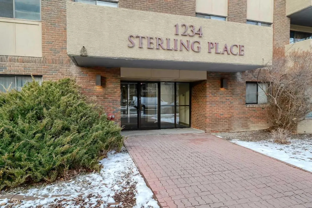 1234 14 Avenue SW Calgary AB T3C 0V9