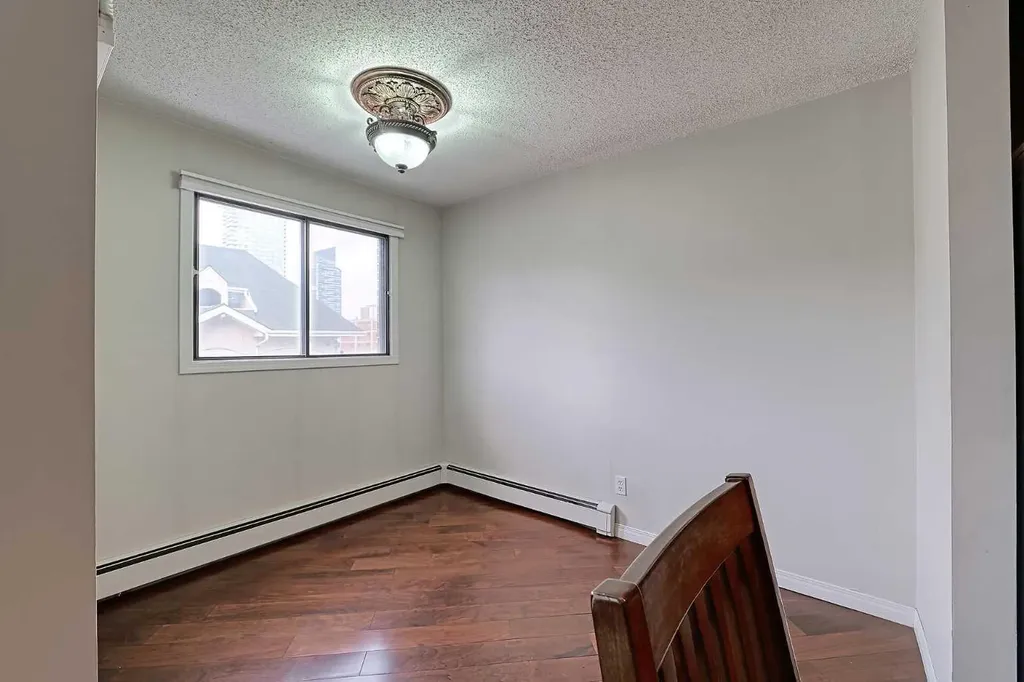 1234 14 Avenue SW Calgary AB T3C 0V9