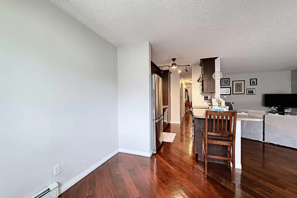 1234 14 Avenue SW Calgary AB T3C 0V9