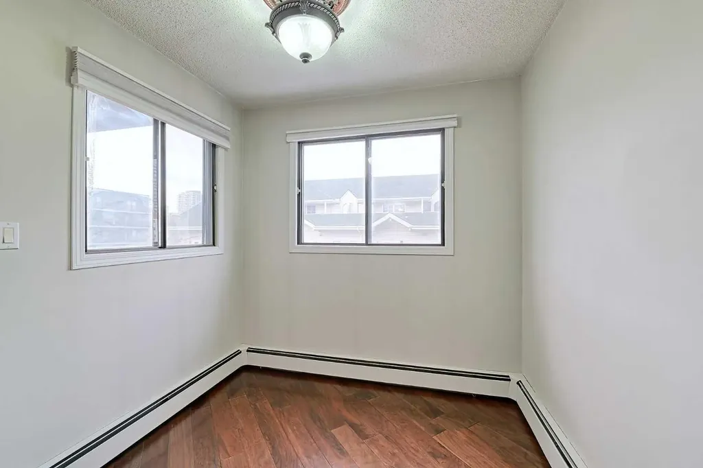 1234 14 Avenue SW Calgary AB T3C 0V9