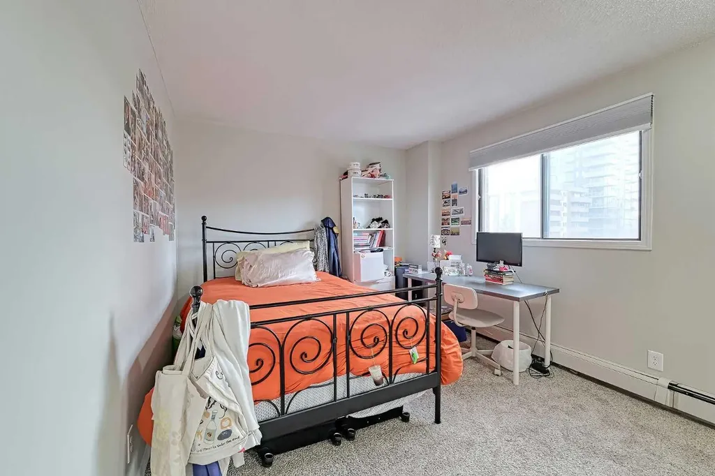 1234 14 Avenue SW Calgary AB T3C 0V9