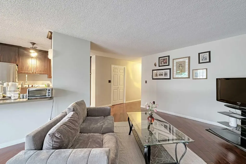 1234 14 Avenue SW Calgary AB T3C 0V9