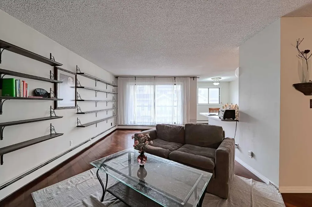 1234 14 Avenue SW Calgary AB T3C 0V9