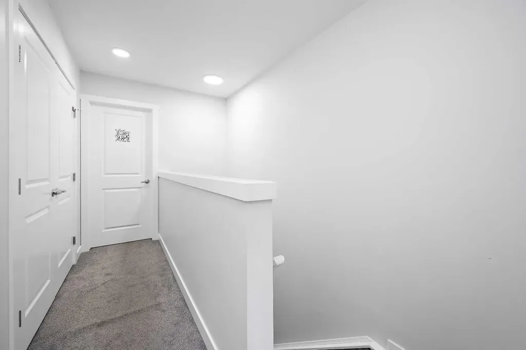 95 Skyview Close NE Calgary AB T3N 1X2