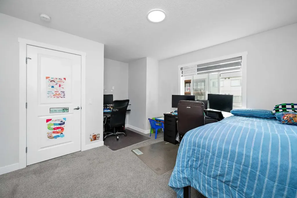 95 Skyview Close NE Calgary AB T3N 1X2