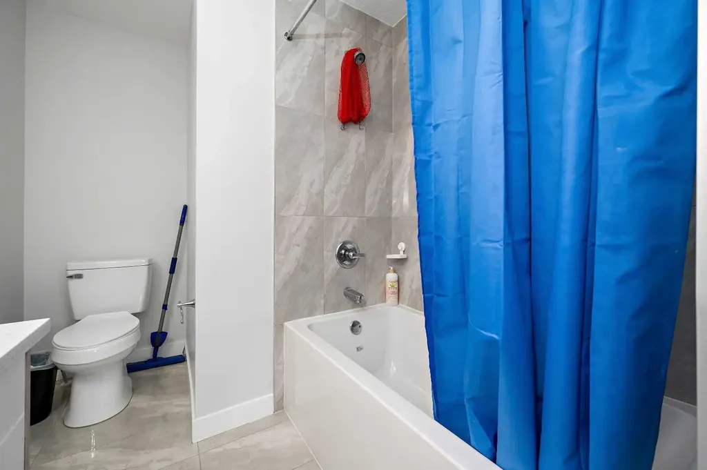 95 Skyview Close NE Calgary AB T3N 1X2