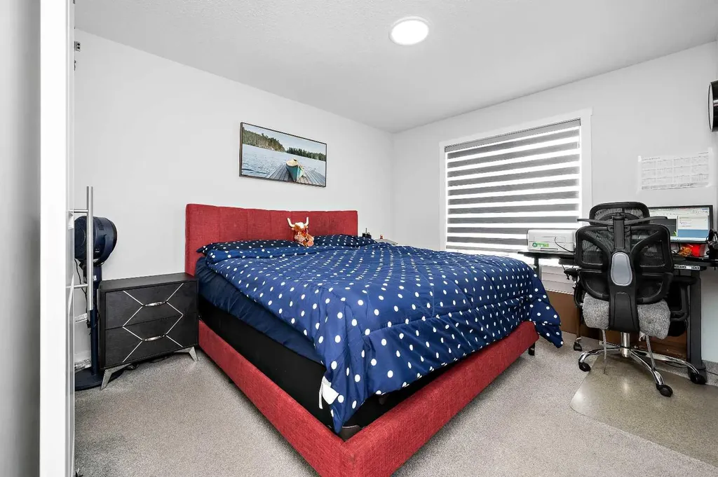 95 Skyview Close NE Calgary AB T3N 1X2