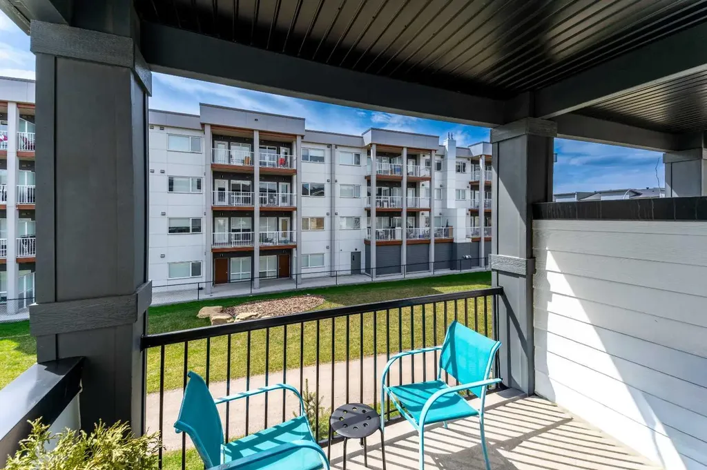 95 Skyview Close NE Calgary AB T3N 1X2