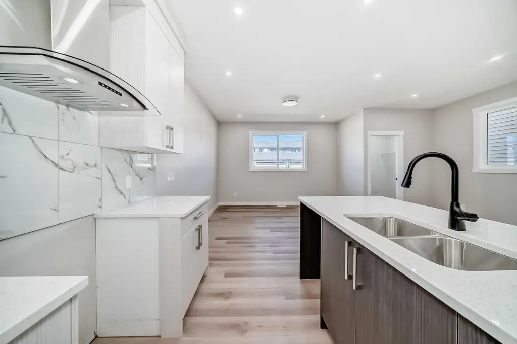 112 Belvedere Park SE Calgary AB T2A 8A1