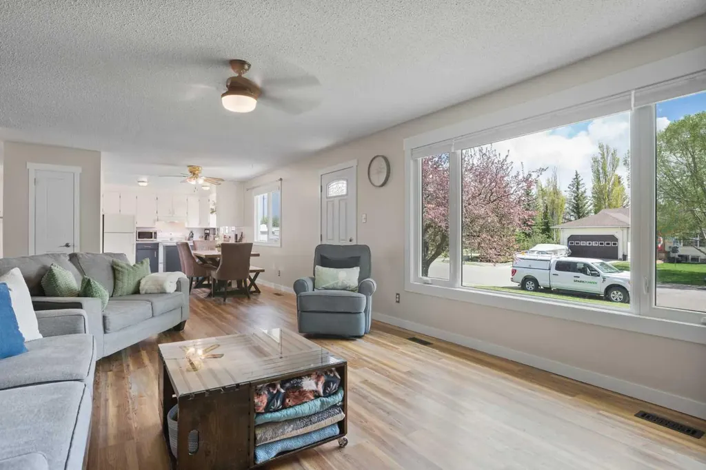 5028 54 Avenue Stavely AB T0L1Z0