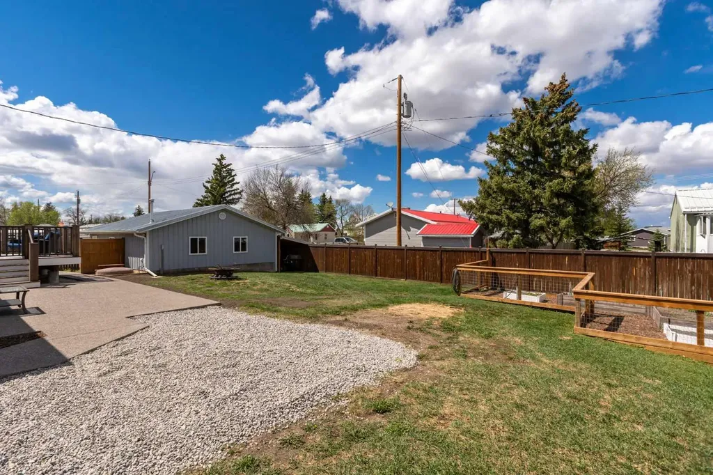 5028 54 Avenue Stavely AB T0L1Z0
