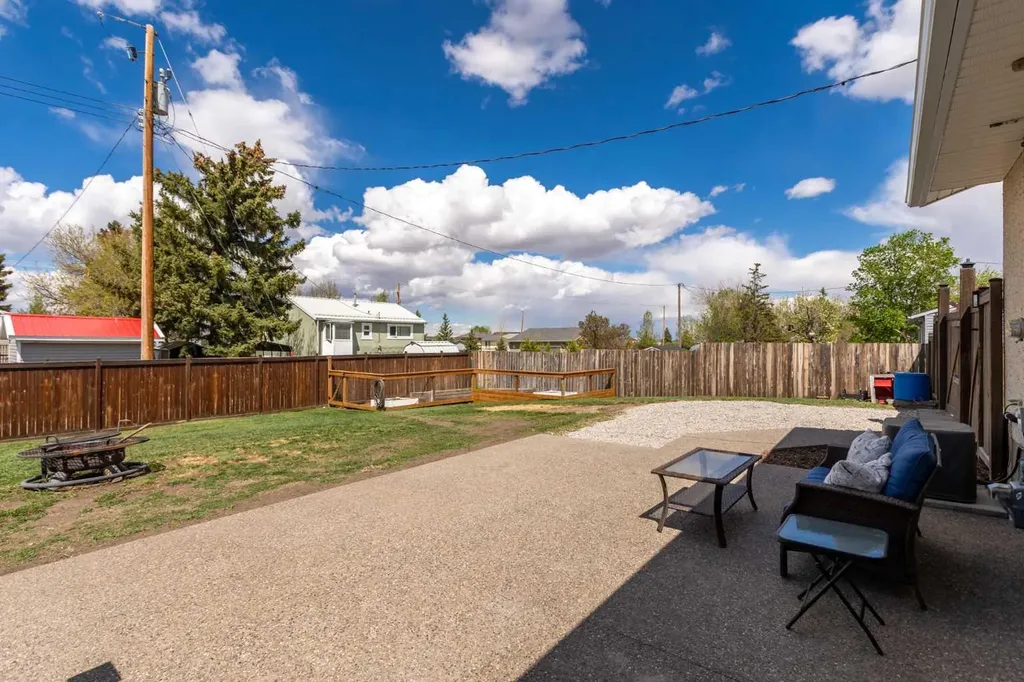 5028 54 Avenue Stavely AB T0L1Z0