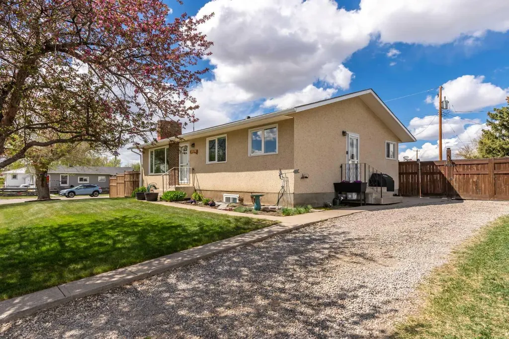 5028 54 Avenue Stavely AB T0L1Z0