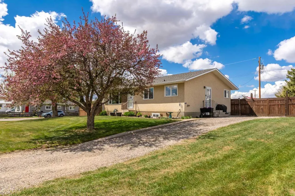 5028 54 Avenue Stavely AB T0L1Z0