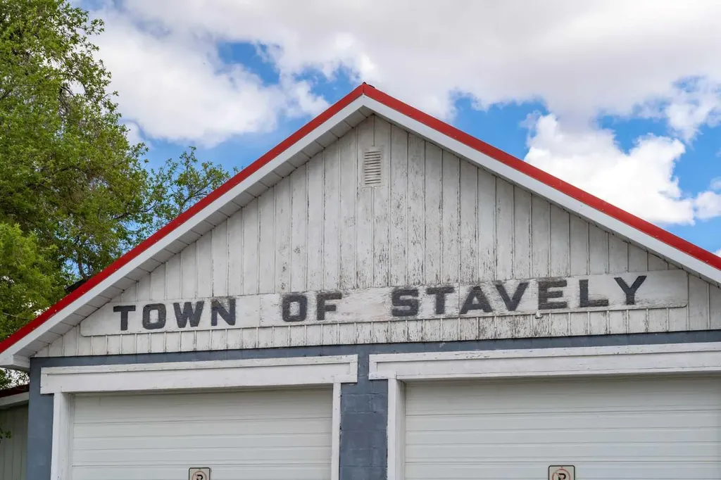 5028 54 Avenue Stavely AB T0L1Z0