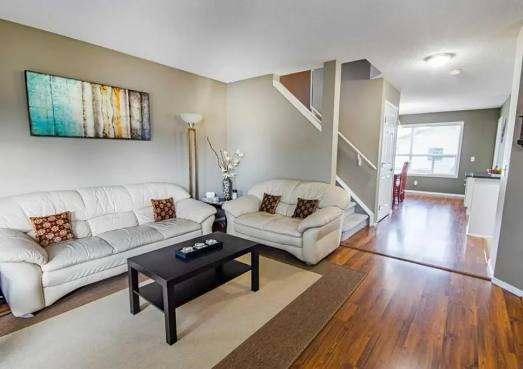 47 Taralea Gardens NE Calgary AB T3J 4W4