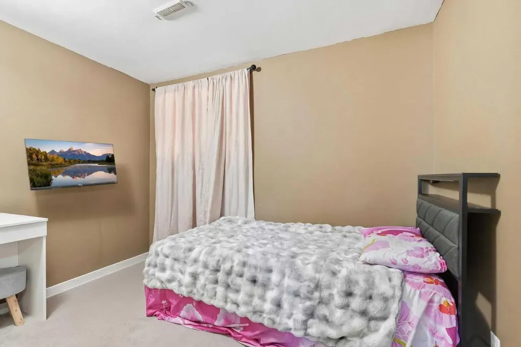 416 Pinemont Gate NE Calgary AB T1Y 2R6